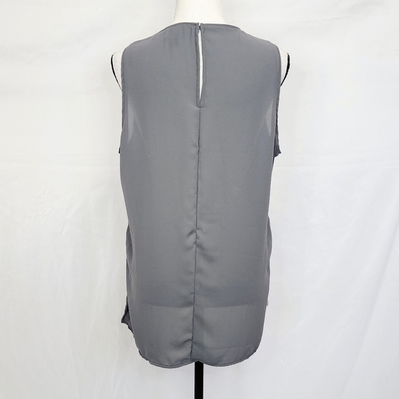 Women's Mossimo Grey Sequin Front Side Slit Hem Keyhole Back Sleeveless Top - Picture 2 of 4